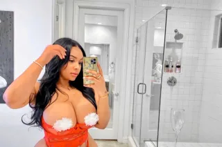 👐🌟💫COME DIVE IN THIS" WAP" ON ... - Image 2