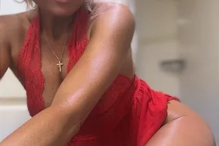 COME GET MILKED BY A HOT MILF(... - Image 4