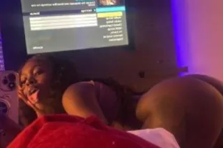 outcalls : Here For A Good Tim... - Image 3