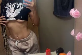 Frat Brats🩷❄🐰 - 24 - Image 2